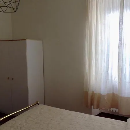 S239 - Sirolo, Trilocale In Piazza Con Aria Condizionata Apartamento *