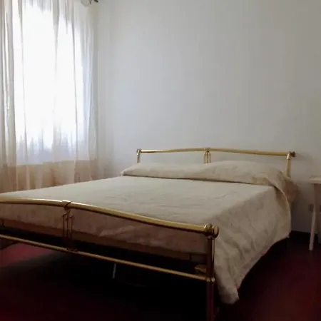 Apartamento S239 - Sirolo, Trilocale In Piazza Con Aria Condizionata