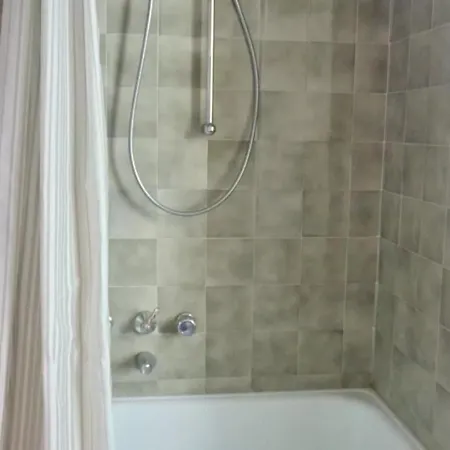 S239 - Sirolo, Trilocale In Piazza Con Aria Condizionata Apartment *
